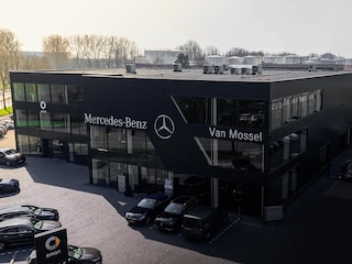 Mercedes-Benz B-klasse 200 AMG-Line / Stoelverwarming / 360Graden-Camera / Panaroma-schuifdak / Night-Pakket / Trekhaak /