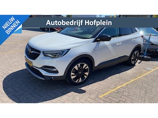 Opel Grandland X 1.2 Turbo Automaat Ultimate | Camera | | Climate Control | Glazen panorama dak met elektrisch bedienbare zonwering | Apple Carplay/Android Auto | Sportstoelen | 18 Lichtmetalen Velgen | Afwijkende dakkleur | Trekhaak