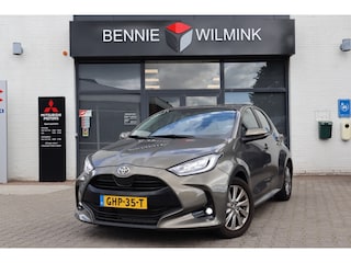 Toyota Yaris 1.5 VVT-i Dynamic Trekhaak/Head-up/Stuur/Stoelverwarming