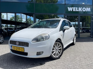 Fiat Punto Grande 1.4-16V Ed. Lusso INRUILKOOPJE!