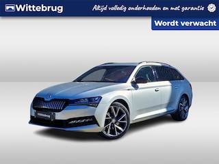 Skoda Superb Combi 1.4 TSI iV 218pk DSG Sportline Business / Panoramadak / 360 camera / Elek. Zwenkbare Trekhaak / Virtual Cockpit / Standkachel / Stoelverwarming Voor & Achter /