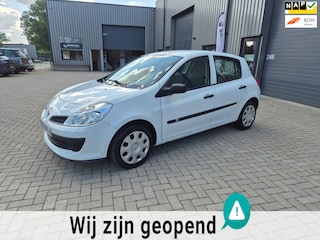 Renault Clio 1.2-16V Authentique