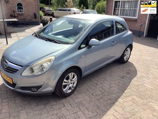 Opel Corsa 1.2-16V Business nieuwe apk tot5-2026 zo ingeruild zo weg
