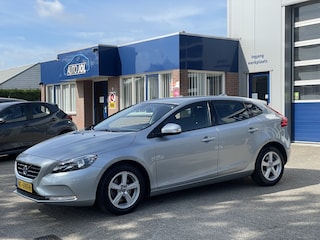 Volvo V40 1.6 T2 Momentum | trekhaak | achteruitrijcamera | rijklaarprijs