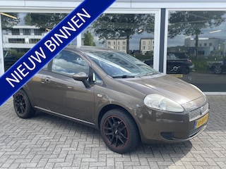 Fiat Punto Grande 1.4 Edizione Lusso Airco / LMV / APK 04-2026