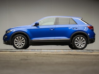Volkswagen T-Roc 1.5 TSI Sport (APPLE CARPLAY,NAVI,LED,XENON,DIGITALE DASH,STOELVERWARMING,PDC,CRUISE,CLIMATE,NETTESTAAT))