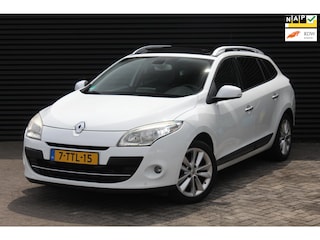 Renault Mégane Estate 1.4 TCe Privilége | Panoramadak | Leder | Navi | Trekhaak |