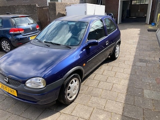 Opel Corsa 1.2i-16V Automaat. Apk 5-2026