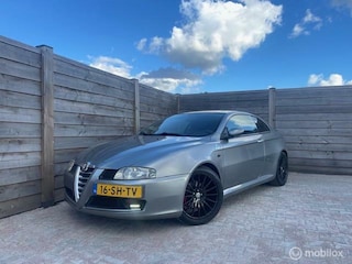 Alfa Romeo GT 2.0 JTS Distinctive CruisC-Stoelverw-DAB