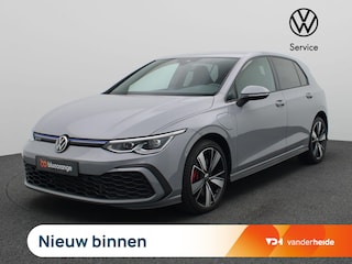 Volkswagen Golf 1.4 eHybrid GTE 245PK DSG Full led, adaptive cruise, achteruitrijcamera, stuur-stoelverwarming, verwarmbare achterbank, navigatie 18" lichtmetaal