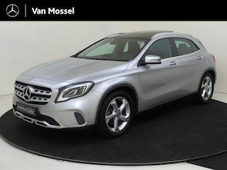 Mercedes-Benz GLA 180 Premium Automaat / Panorama Dak / Stoelverwarming / Parkeer Camera /