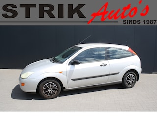 Ford Focus 1.4-16V Trend AIRCO - LEES TEKST!!!!!!!!!!!!