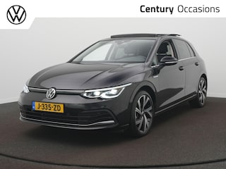 Volkswagen Golf 1.5 eTSI Style Panoramadak - Led verlichting - Navigatie - Automaat