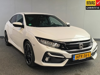 Honda Civic 1.0 i-VTEC Elegance AUTOMAAT uit 2021 Rijklaar + 12 maanden Bovag-garantie Henk Jongen Auto's in Helmond,  al 50 jaar service zoals 't hoort!