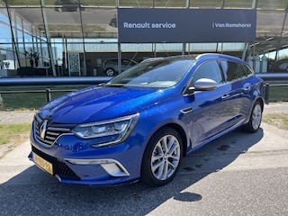 Renault Mégane Estate 1.5 Blue dCi GT-Line / Dealer onderhouden / Open dak / Keyless / Climate / Lane assist / PDC. Achter / 17'' LMV /