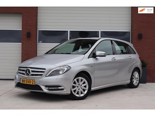 Mercedes-Benz B-klasse 180 Ambition - PDC - Trekhaak - Lederen bekleding - Stoelverwarming - Xenon