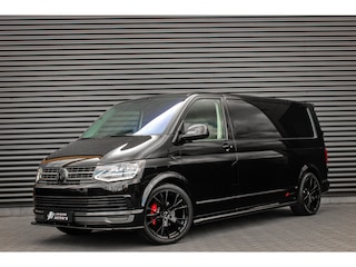 Volkswagen Transporter 2.0 TDI L2H1 150PK / APPLE CARPLAY / VERLAAGD / ALCANTARA STUUR / FULL BLACK / TREKAAK / SPOILER / CRUISE