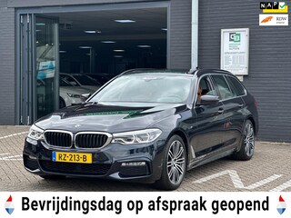 BMW 5-serie Touring 520i High Executive/M-PAKKET/2E EIG/PANO-DAK/CARPLAAY/NL-AUTO NAP!!