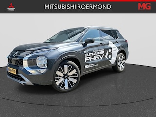 Mitsubishi Outlander 2.4 PHEV Instyle / DEMO / 360* Camera / Panoramisch Dak / Stoel Ventilatie-Verwarming /
