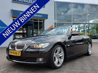 BMW 3-serie Cabrio 330i 272pk Steptronic High Executive | Youngtimer | Bi-Xenon | Leder+Verwarmd+Elek.Verstel | Clima | Cruise | Pdc V+A | Licht+Regensensor | Mistlampen | 18''lm