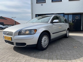 Volvo V50 1.8 MOMENTUM