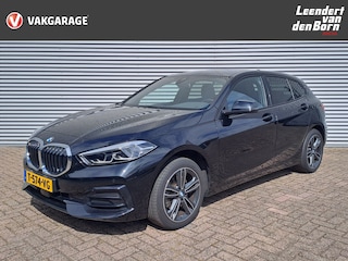 BMW 118i | Navi | PDC | Automaat | ECC | Stoel Verw. | Stuur Verw.
