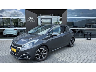 Peugeot 208 1.2 PureTech Tech Edition | Achteruitrijcamera | DAB ontvanger | Parkeersensoren voor en achter | Cruise control | Automatisch inparkeren | | Achteruitrijcamera | Bandenspanningscontrolesysteem | Bestuurdersstoel in hoogte verstelbaar