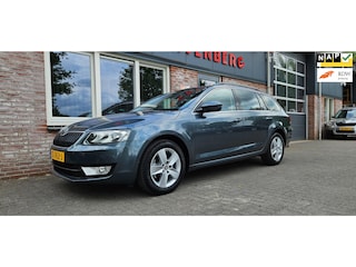 Skoda Octavia Combi 1.2 TSI Greentech Ambition Trekhaak! NAP! Airco! Cruise Control! Nette Auto!