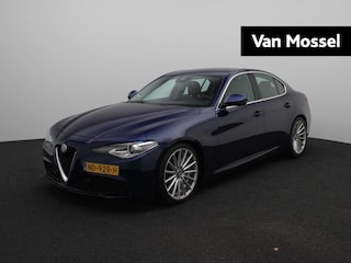 Alfa Romeo Giulia 2.0T Aut. Super | Leder | Navigatie | Parkeersensoren | Sport pack