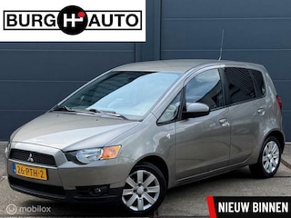 Mitsubishi Colt 1.3 Edition Two - AUTOMAAT - AIRCO - CRUISE CONTROLE - NAVIGATIE - PARKEERSENSOREN ACHTER - LM VELGEN - GETINT GLAS - NAP - NL AUTO - APK T/M 07-03-2026 -