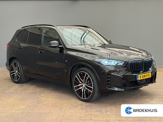 BMW X5 xDrive50e Launch Edition VOL OPTIES! | PANORAMISCH KANTELDAK | LEDER | ADAPTIEVE | TREKHAAK | STOEL VENTILATIE | 22'' LICHTMETAAL | 360 CAMERA | KEYLESS | ETC