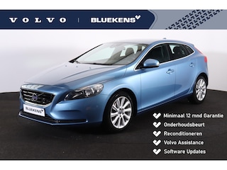 Volvo V40 T3 Momentum - Parkeersensoren achter - Navigatie - Cruise Control - LED koplampen - Trekhaak - 17' LMV