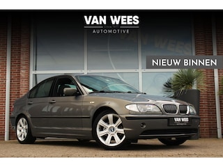 BMW 320i E46 Sedan Special Edition Facelift | 170 pk | Leer | Xenon | 6 cilinder | 17 inch | PDC | Dakraam | Origineel | Youngtimer | ➡️
