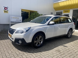 Subaru Outback 2.5i-X Luxury Automaat Trekhaak Stoelverwarming