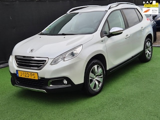 Peugeot 2008 1.2 Style PARELMOER NAVI!