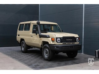 Toyota Land Cruiser GRJ78 A/T