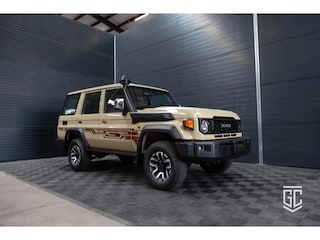 Toyota Land Cruiser GRJ76 LX-Z A/T