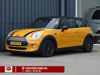 Mini Cooper 1.5 Chili Automaat | HUD | Pano | LED