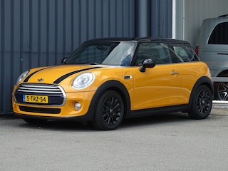 Mini Cooper 1.5 Chili Automaat | HUD | Pano | LED