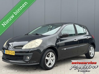Renault Clio 1.2-16V Dynamique NAP-AIRCO-APK