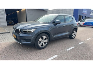 Volvo XC40 1.5 T2 Momentum Business