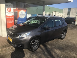 Peugeot 2008 1.2 PureTech 110pk Blue Lion