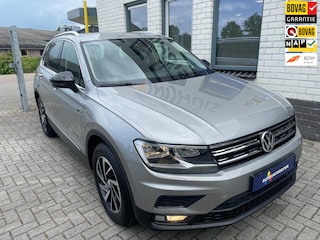 Volkswagen Tiguan 1.5 TSI ACT Highline / Trekhaak / Add. Cruise / PDC V+A / Navigatie / Telefoon / Climate Controle