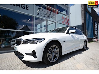 BMW 3-serie Touring 330e xDrive Sportline | Shadow Line | Trekhaak PHEV