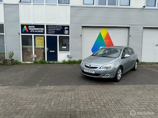 Opel Astra 1.4 Turbo Cosmo
