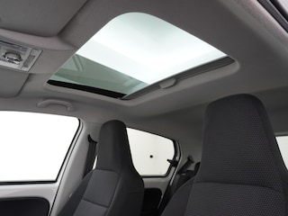 Skoda Citigo 1.0I 5D Pano-Schuif/kanteldak Elegance Parkeersensoren Airco Cruise Elektr.Ramen+Spiegels+Verwarmd Privacy Glas Lmv Stoelverwarming Cruise Control Isofix All Season-pakket Greentech A-label Origineel Nederlandse auto 2e eigenaar Zeer complete Citigo