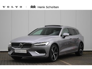 Volvo V60 T6 350PK Plug-in hybrid AWD Ultra Bright Adaptieve Cruise Control met Pilot Assist | Premium audio by Harman Kardon | 360 graden camera | 19" Lichtmetalen velgen | Panoramisch schuif-/kanteldak | Stoelverwarming | Elektrische voorstoelen met geheugen | Stuurwielverwarming | Semi-elektrische trekhaak |
