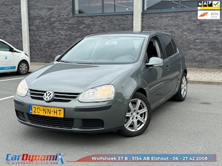 Volkswagen Golf 1.6 FSI Trendline // Cruise // Airco // Rijd schakelt perfect! // Multimedia Scherm
