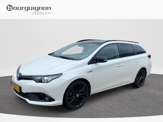 Toyota Auris Touring Sports 1.8 Hybrid Black Edition | Poetsbeurt volgt |