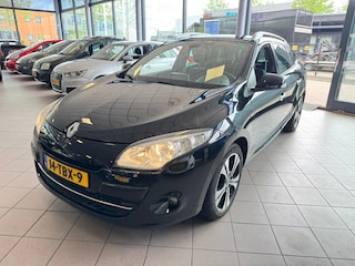 Renault Mégane Estate 1.4 TCe Bose PDC NAVI TREKHAAK APK 11-25 BJ 2012 !!!